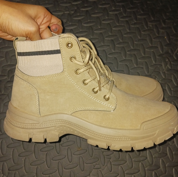 Men Fashion beige lace up Combat boots sneakers - Picture 9 of 10